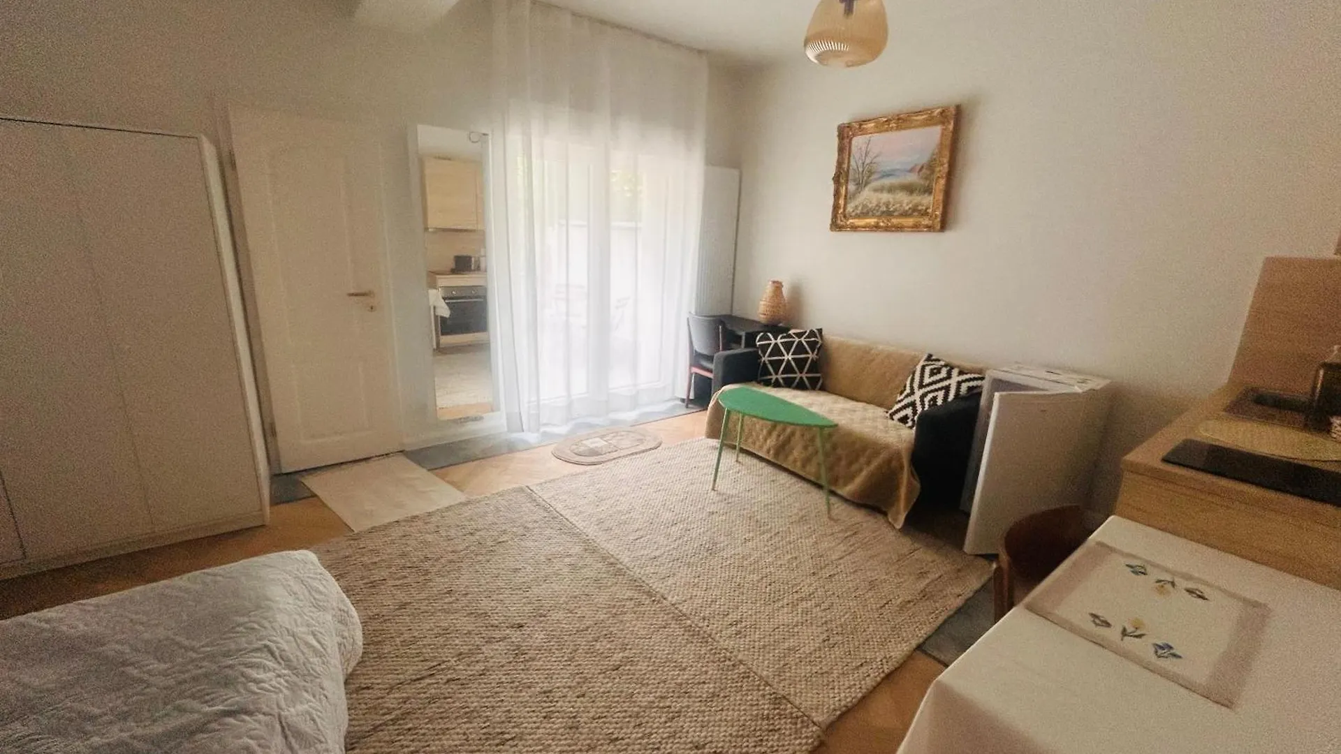 Contactos de Cosy Small Studio